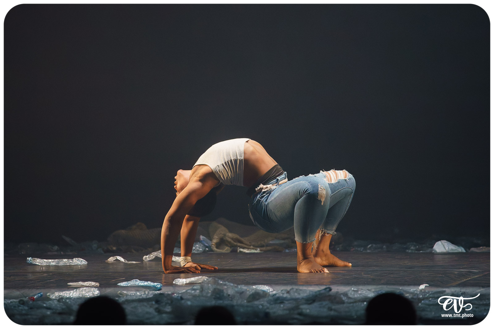 YÉ ! (L'EAU) (CIRCUS BAOBAB)